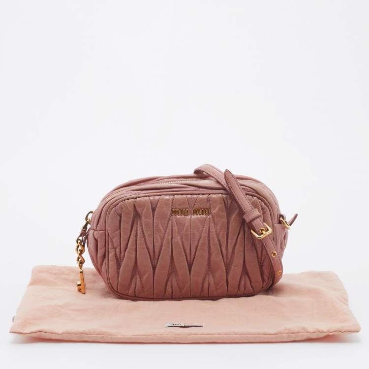 Pre Owned Miu Miu Dusty Pink Matelasse Leather Zipper Crossbody Bag