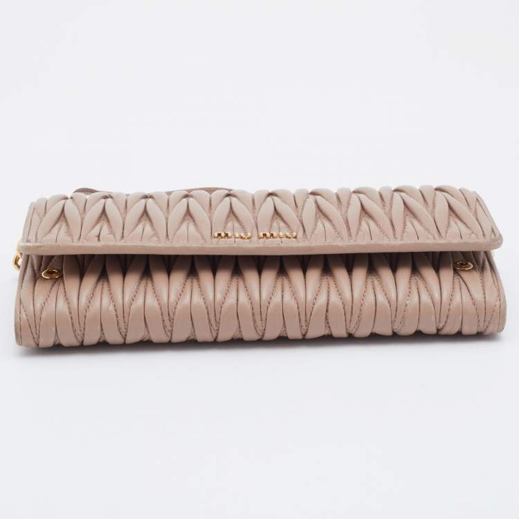 Pre Owned Miu Miu Beige Leather Matelasse Flap WOC Wallet