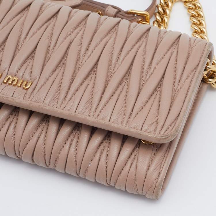 Pre Owned Miu Miu Beige Leather Matelasse Flap WOC Wallet