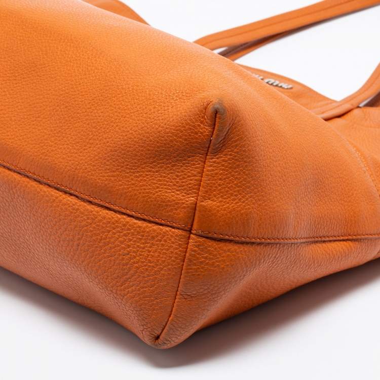 Pre Owned Miu Miu Orange Vitello Daino Leather Front Zipped Shopper Tote
