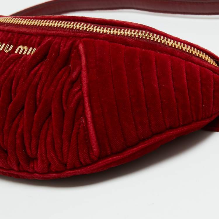 Pre Owned Miu Miu Red Matelassé Velvet Belt Bag