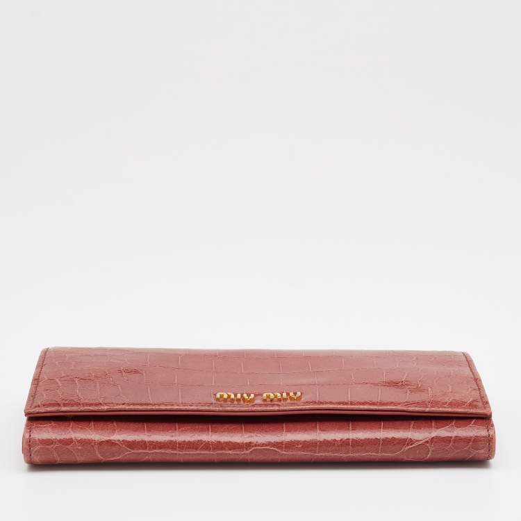 Pre Owned Miu Miu Light Burgundy Croc Embossed Patent Leather Continental Wallet