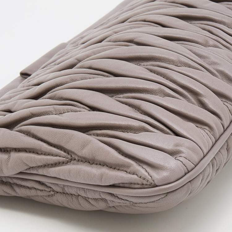 Pre Owned Miu Miu Grey Matelassé Leather Frame Clutch