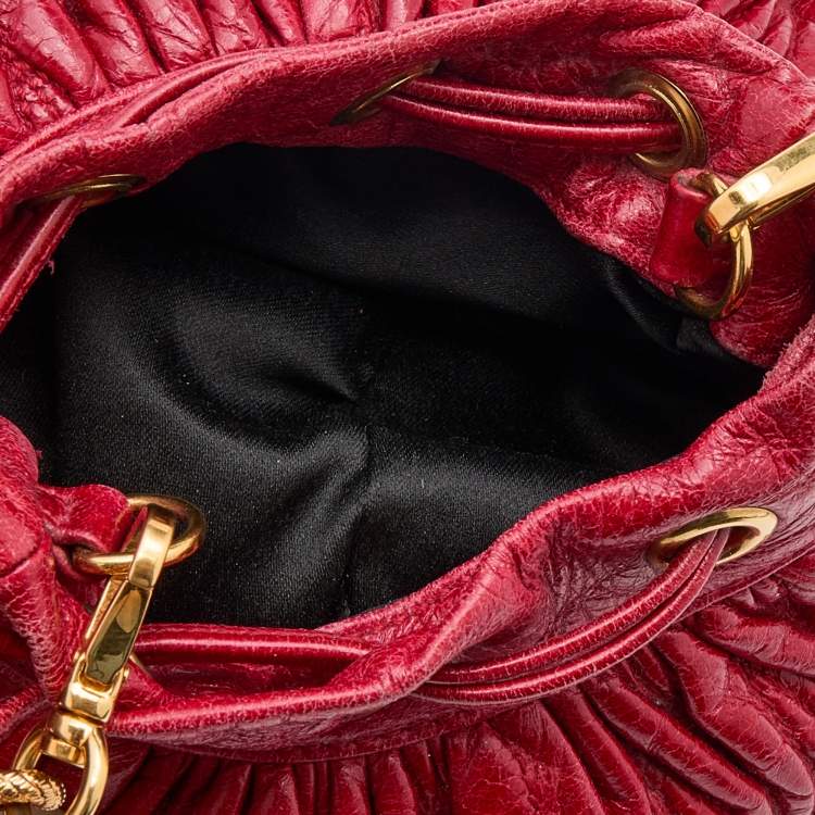 Pre Owned Miu Miu Red Leather Matelassé Bucket Bag