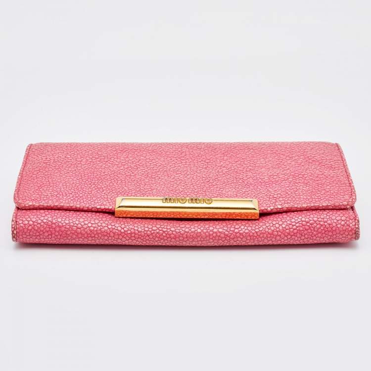 Pre Owned Miu Miu Pink Stingray Leather Logo Flap Continental Wallet