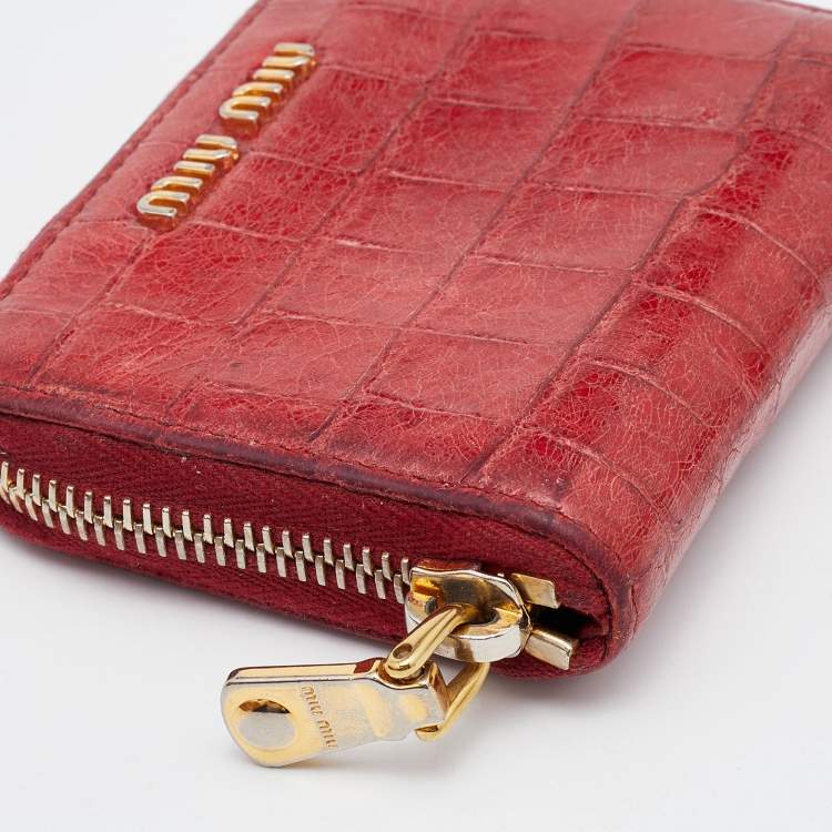 Pre Owned Miu Miu Red Croc Embossed Leather Compact Zip Around Wallet