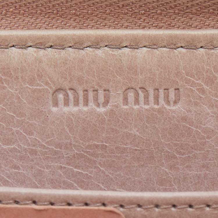 Pre Owned Miu Miu Beige Matelassé Leather Zip Around Wallet