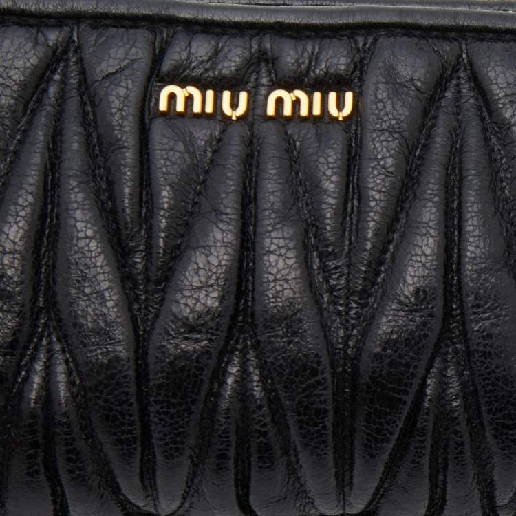 Pre Owned Miu Miu Black Matelassé Leather Top Zip Clutch 
