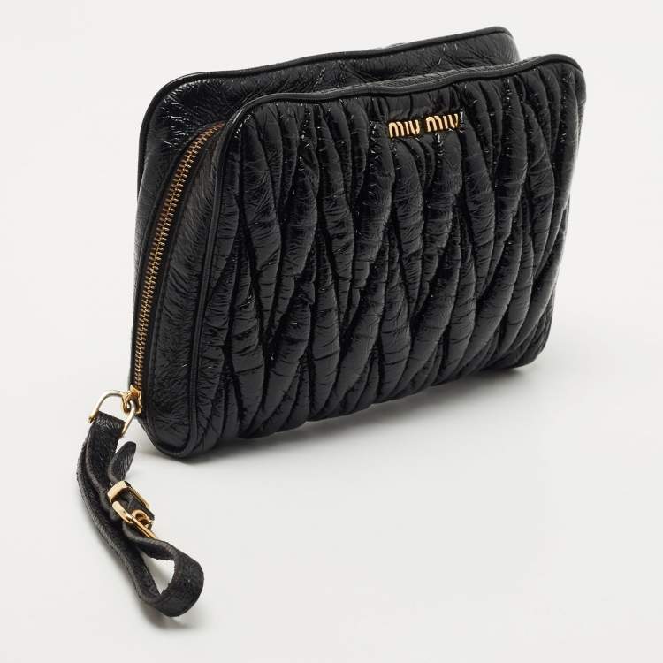 Pre Owned Miu Miu Black Matelassé Patent Leather Zip Wristlet Pouch