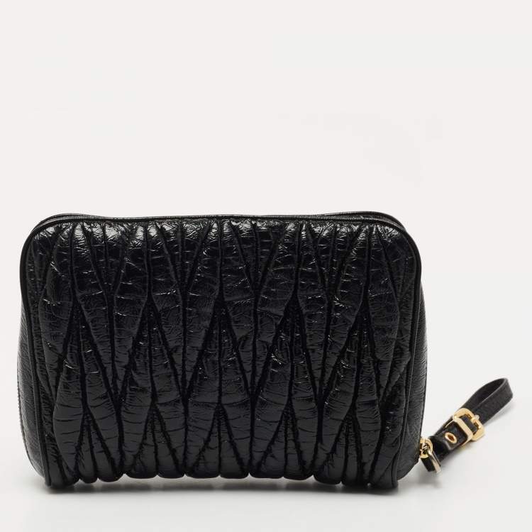 Pre Owned Miu Miu Black Matelassé Patent Leather Zip Wristlet Pouch