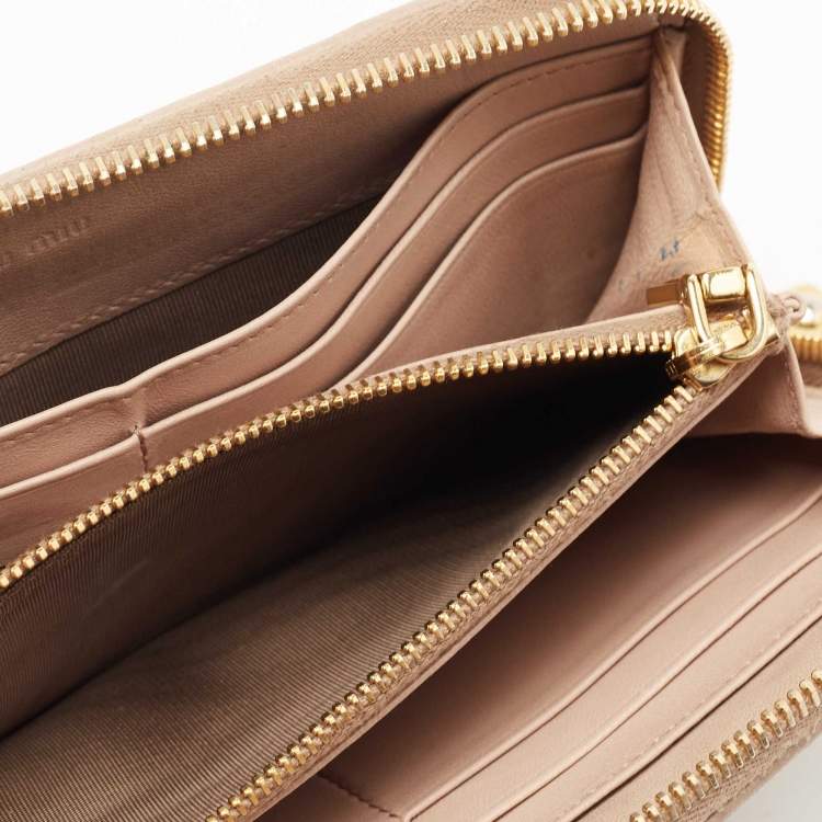 Pre Owned Miu Miu Beige Matelassé Leather Zip Around Wallet