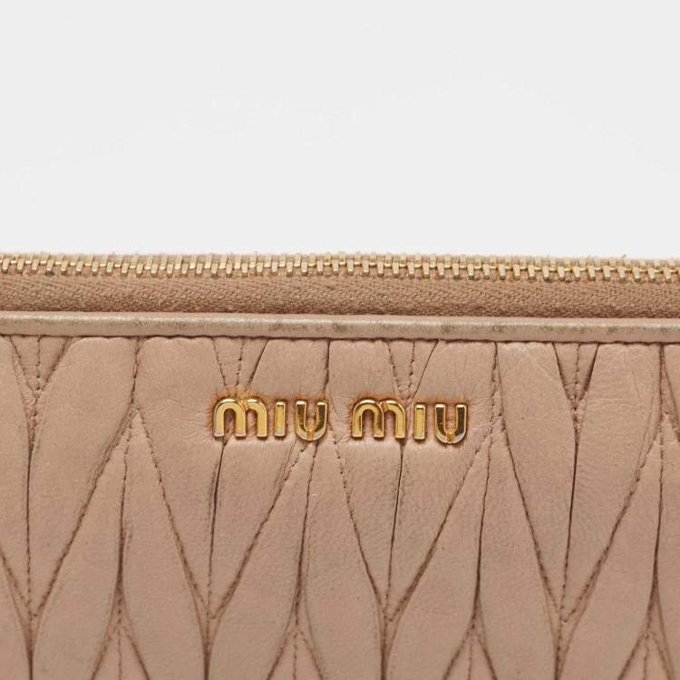 Pre Owned Miu Miu Beige Matelassé Leather Zip Around Wallet
