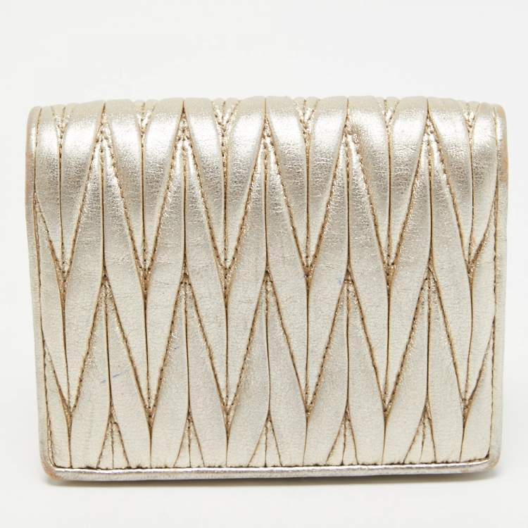Pre Owned Miu Miu Gold Matelassé Leather Logo Flap Card Case 
