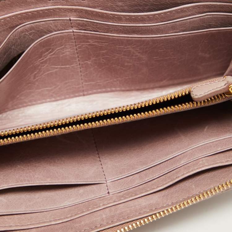 Pre Owned Miu Miu Pink Matelassé Leather Zip Around Wallet