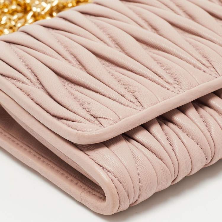 Pre Owned Miu Miu Pink Matelasse Leather Flap Chain Clutch