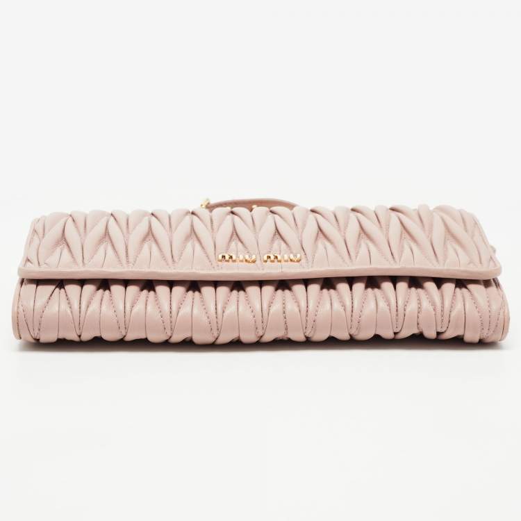 Pre Owned Miu Miu Pink Matelasse Leather Flap Chain Clutch
