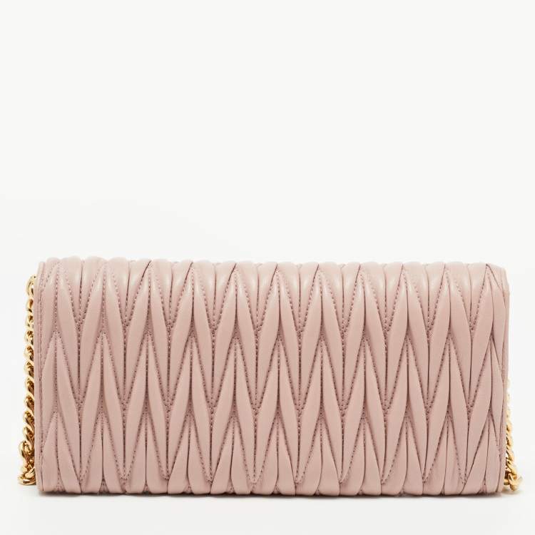 Pre Owned Miu Miu Pink Matelasse Leather Flap Chain Clutch