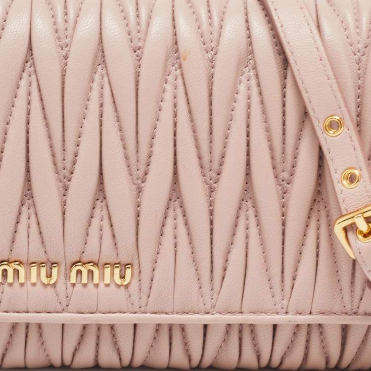 Pre Owned Miu Miu Pink Matelasse Leather Flap Chain Clutch