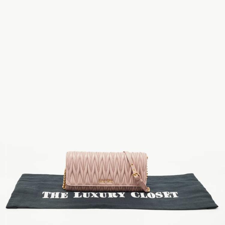 Pre Owned Miu Miu Pink Matelasse Leather Flap Chain Clutch