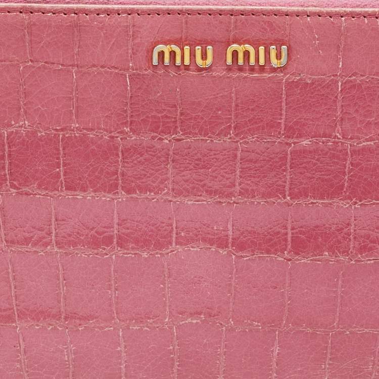 Pre Owned Miu Miu Pink Croc Embossed Leather Zip Around Wallet