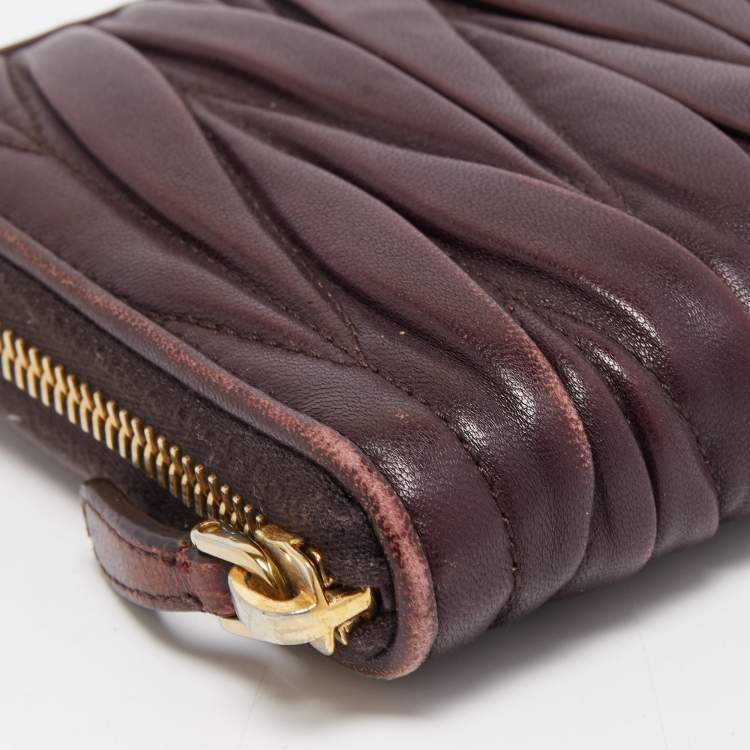 Pre Owned Miu Miu Burgundy Matelassé Leather Zip Around Wallet