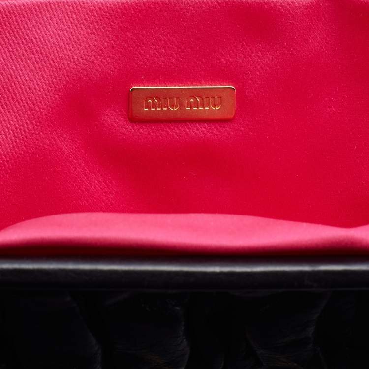 Pre Owned Miu Miu Black Matelasse Leather Pushlock Clutch Bag