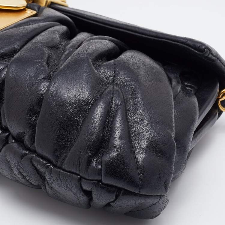 Pre Owned Miu Miu Black Matelasse Leather Pushlock Clutch Bag