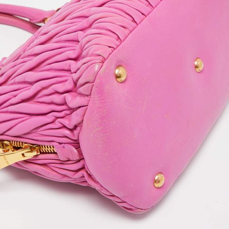 Pre Owned Miu Miu Fuchsia Matelasse Leather Zip Satchel