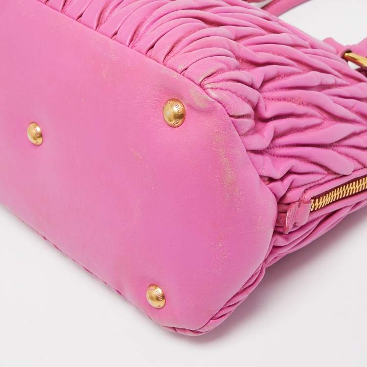 Pre Owned Miu Miu Fuchsia Matelasse Leather Zip Satchel