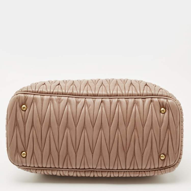 Pre Owned Miu Miu Beige Matelasse Leather Top Zip Tote