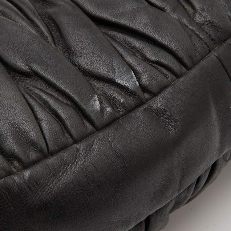 Pre Owned Miu Miu Black Matelassé Leather Coffer Bag