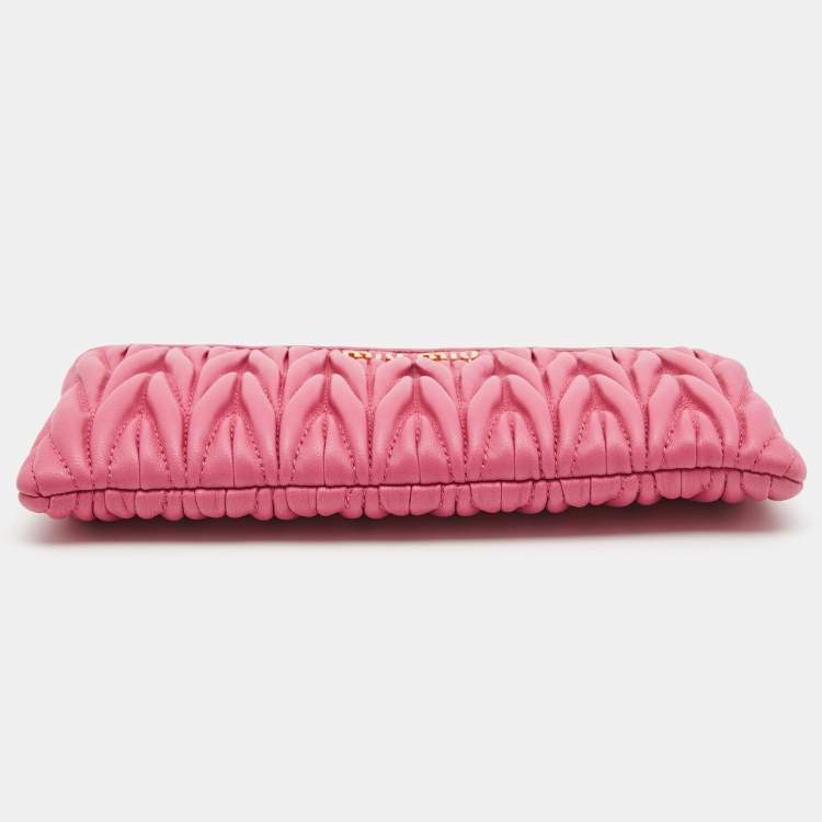 Pre Owned Miu Miu Pink Matelassé Leather Zip Pouch