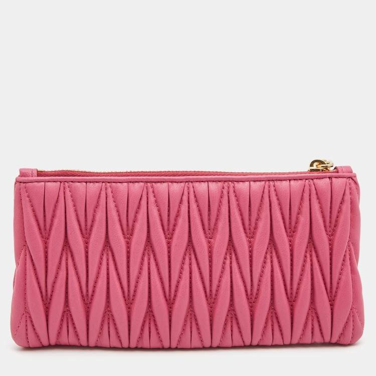Pre Owned Miu Miu Pink Matelassé Leather Zip Pouch