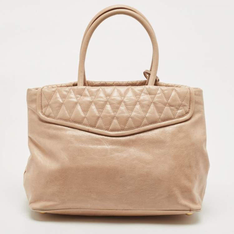 Pre Owned Miu Miu Beige Crinkled Glossy Leather Middle Zip Tote