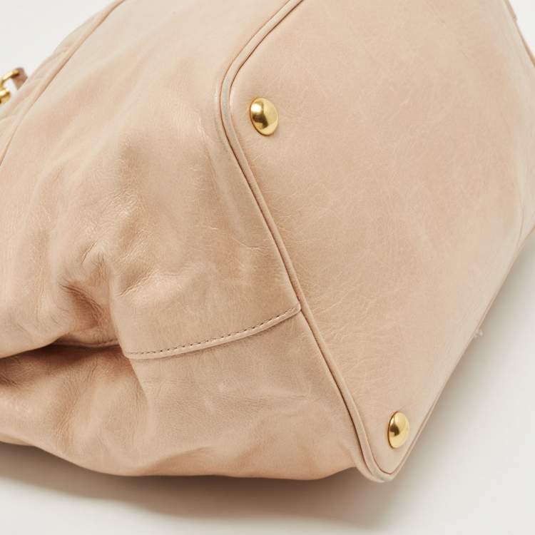 Pre Owned Miu Miu Beige Crinkled Glossy Leather Middle Zip Tote