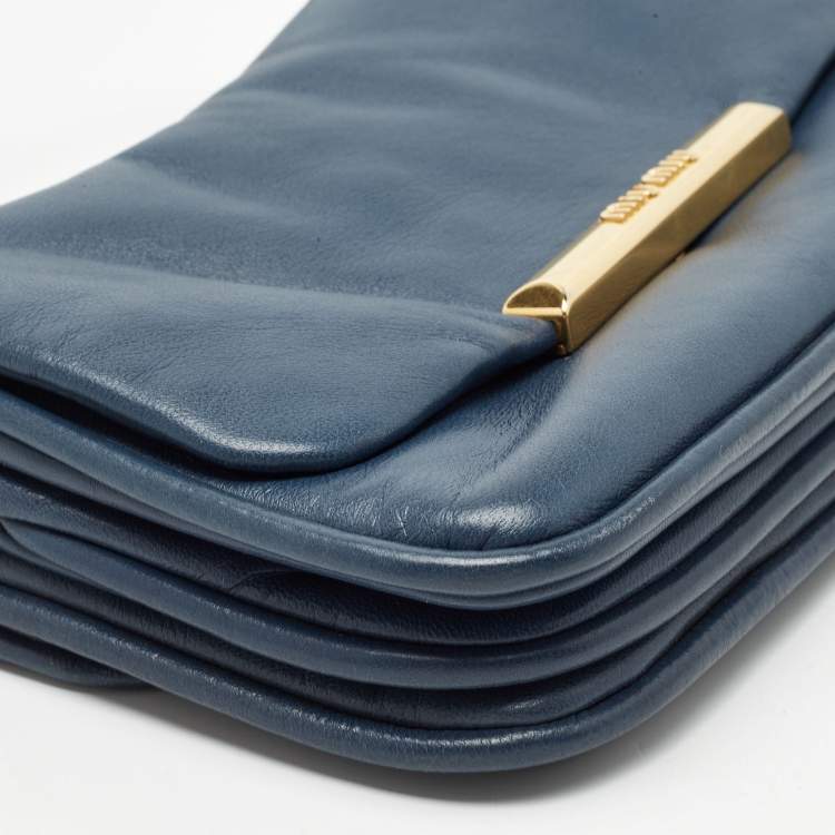 مملوكة مسبقًا Miu Miu Blue Leather Frame Chin Shoulder Bag