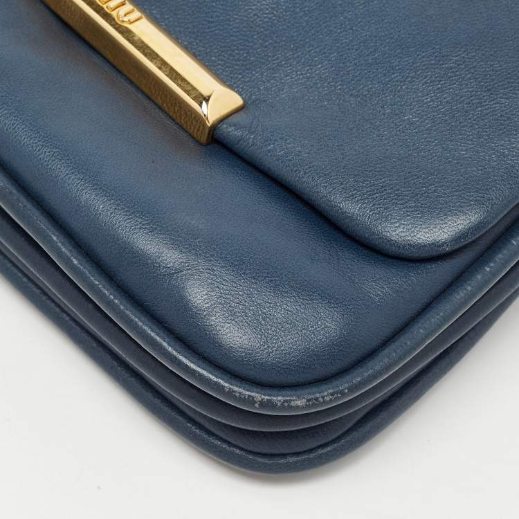 مملوكة مسبقًا Miu Miu Blue Leather Frame Chin Shoulder Bag