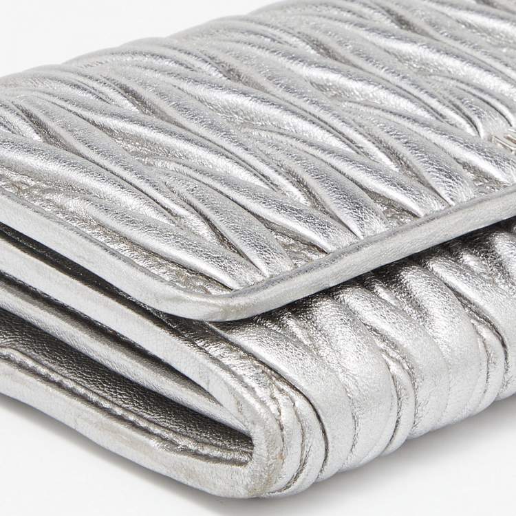Pre Owned Miu Miu Silver Matelassé Leather Logo Flap Continental Wallet