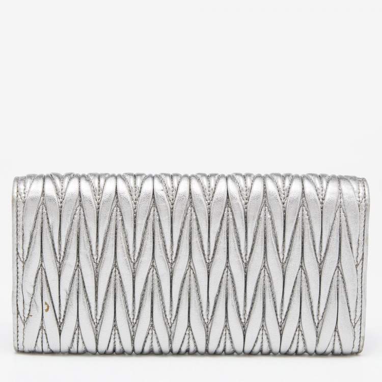 Pre Owned Miu Miu Silver Matelassé Leather Logo Flap Continental Wallet