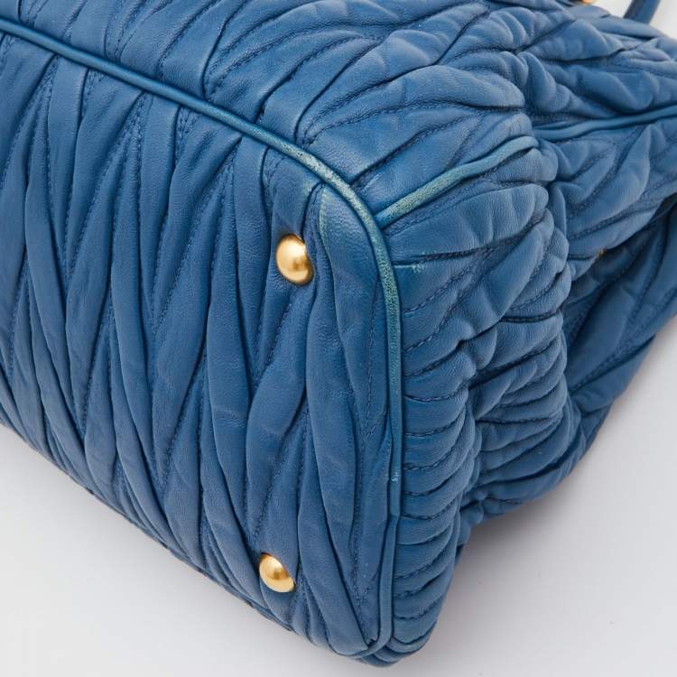 Pre Owned Miu Miu Blue Matelassé Leather Middle Zip Tote