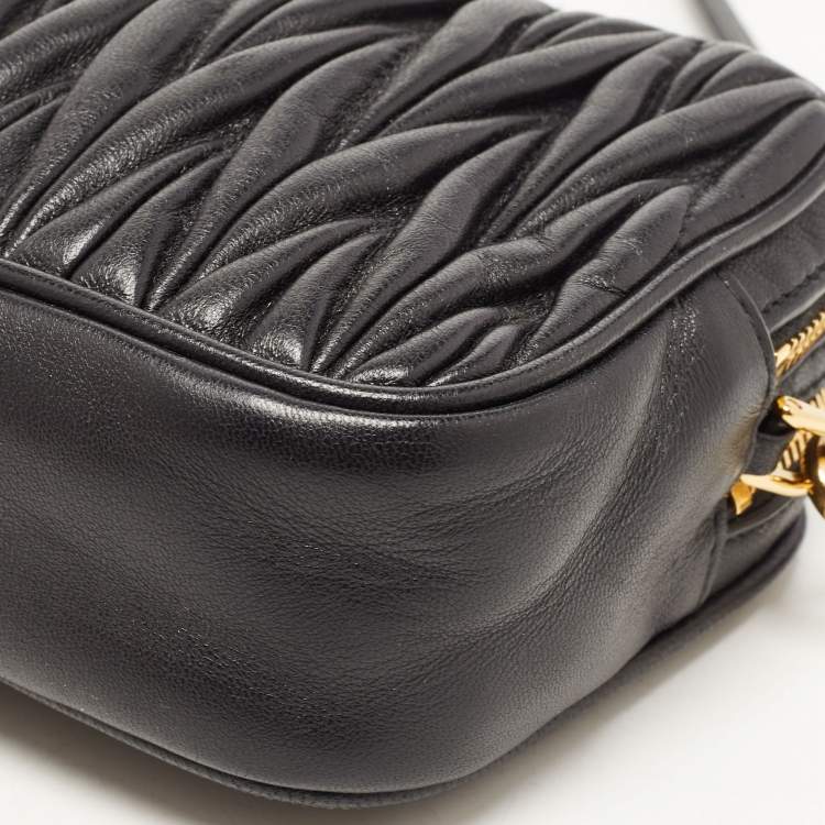 Pre Owned Miu Miu Black Matelassé Leather Double Zip Pouch