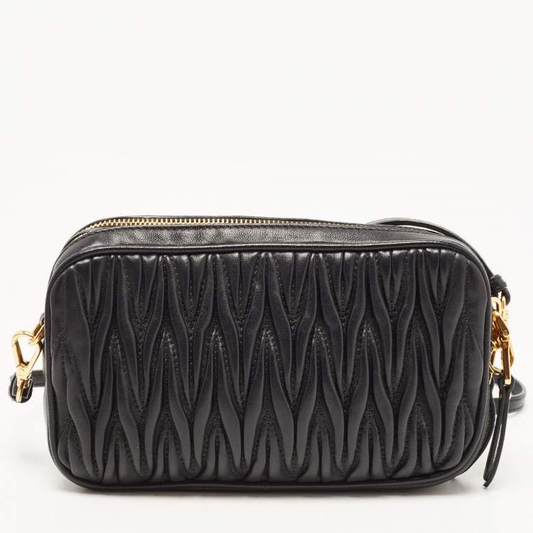 Pre Owned Miu Miu Black Matelassé Leather Double Zip Pouch