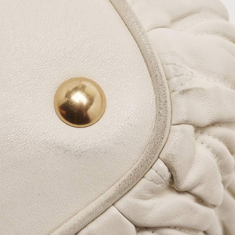 Pre Owned Miu Miu White Matelasse Leather Shoulder Bag