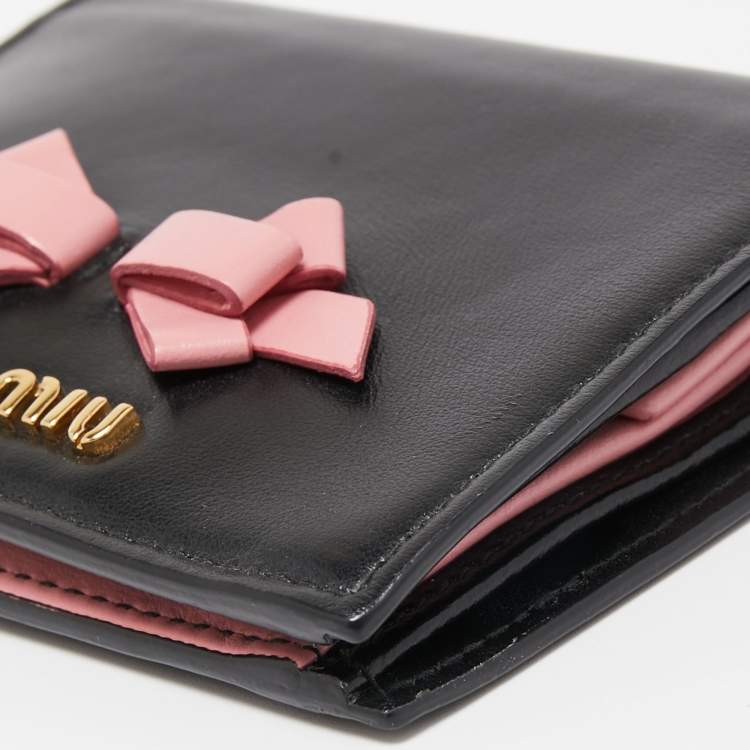 Pre Owned Miu Miu Black/Pink Leather Bow Flap Card Case