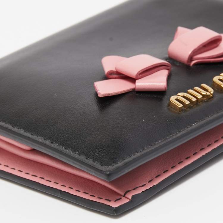 Pre Owned Miu Miu Black/Pink Leather Bow Flap Card Case