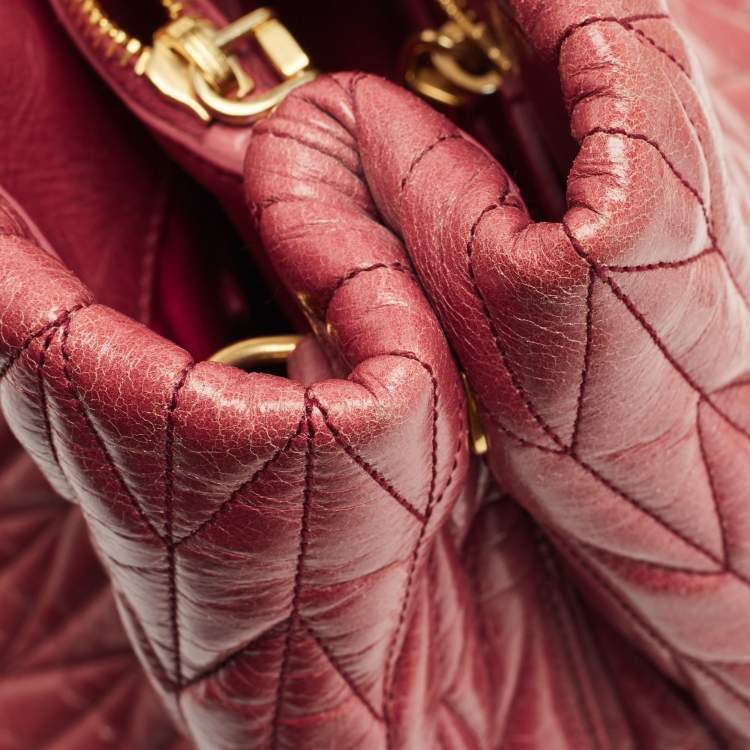 Pre Owned Miu Miu Light Red Matelassé Shine Leather Tote