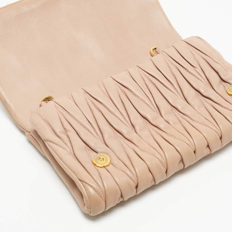 Pre Owned Miu Miu Beige Matelassé Leather Crossbody Bag