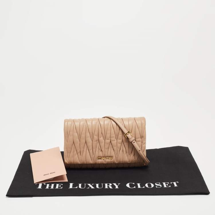 Pre Owned Miu Miu Beige Matelassé Leather Crossbody Bag