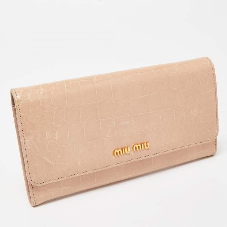 Pre Owned Miu Miu Beige Croc Embossed Leather Continental Wallet