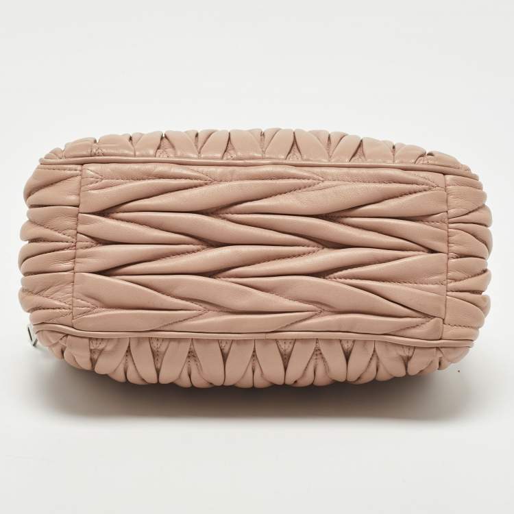 Pre Owned Miu Miu Dusty Pink Matelassé Leather Double Zip Crossbody Bag
